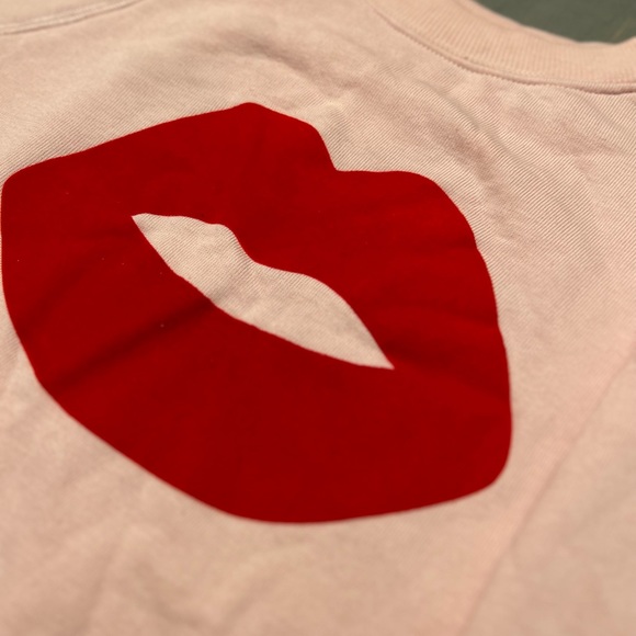 Wildfox cozy sweatshirt ❤️ - Picture 3 of 8